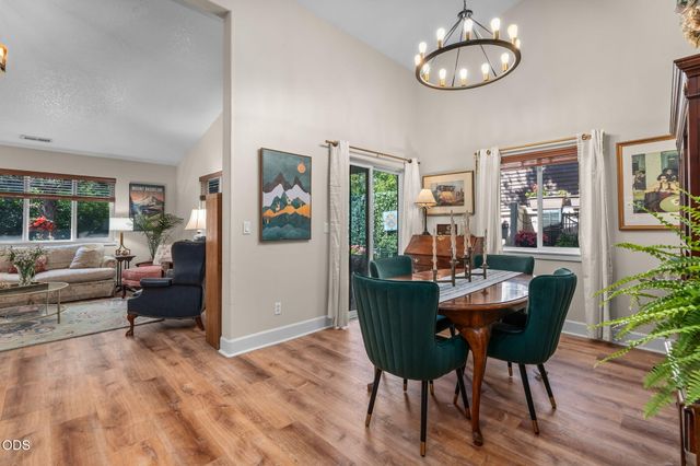 20621 Couples Lane, Bend, OR 97702