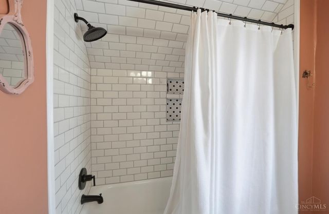 4419 Grove Avenue, Green Twp, OH 45211