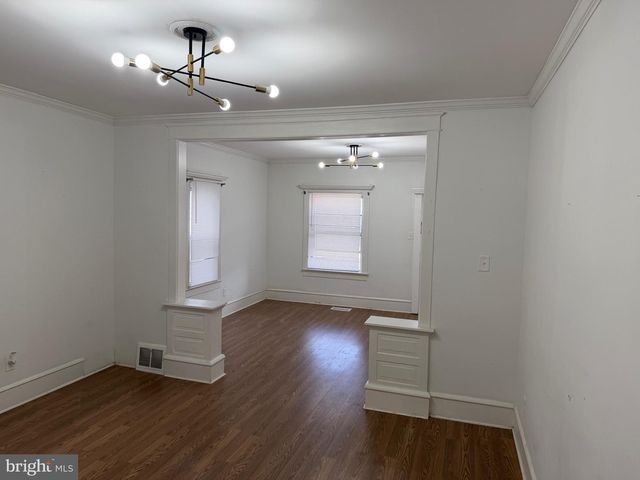 28 S 2ND ST, Frackville, PA 17931