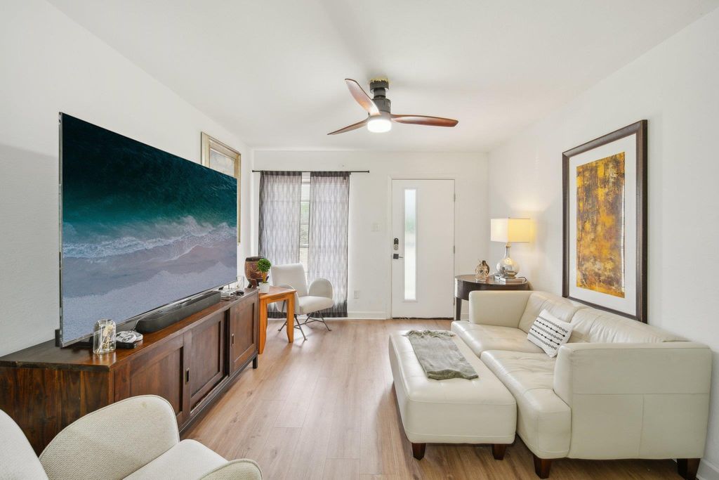 6914 Pondsdale LN, Austin, TX 78724