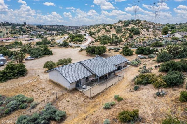6861 Oak Hill Road, Oak Hills, CA 92344