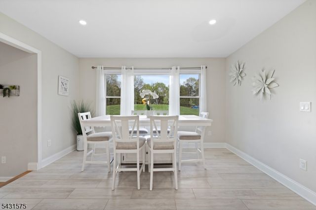 86 Carriage Trl, Montgomery Twp., NJ 08502