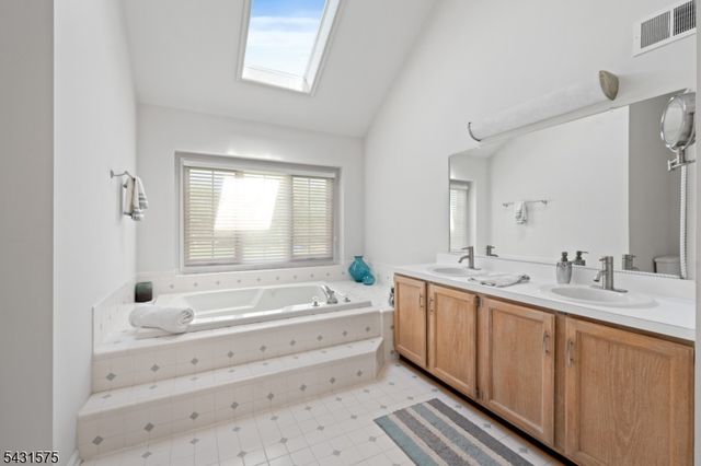 86 Carriage Trl, Montgomery Twp., NJ 08502