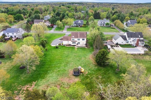 86 Carriage Trl, Montgomery Twp., NJ 08502