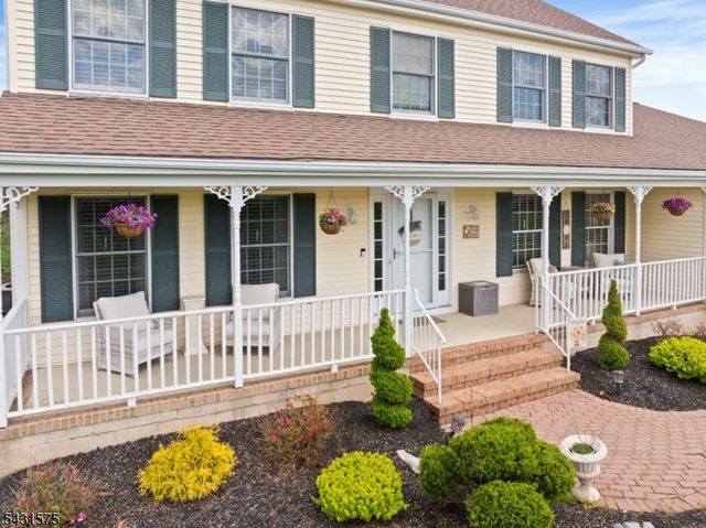 86 Carriage Trl, Montgomery Twp., NJ 08502