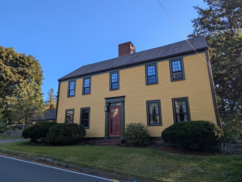 46 Locust St, Merrimac, MA 01860