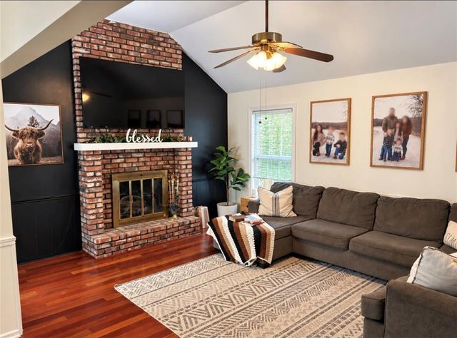 300 Hawthorne Court, Belton, MO 64012