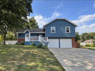 300 Hawthorne Court, Belton, MO 64012