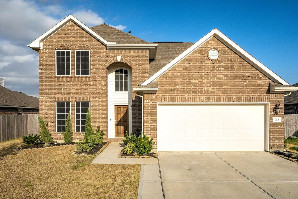 135 San Bernard Drive Drive, Baytown, TX 77523