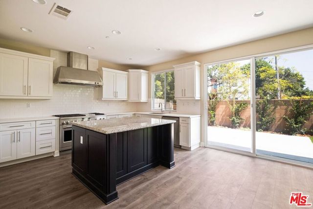 5929 Spelthorne Lane, Los Angeles, CA 90034