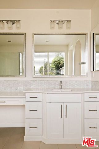 5929 Spelthorne Lane, Los Angeles, CA 90034