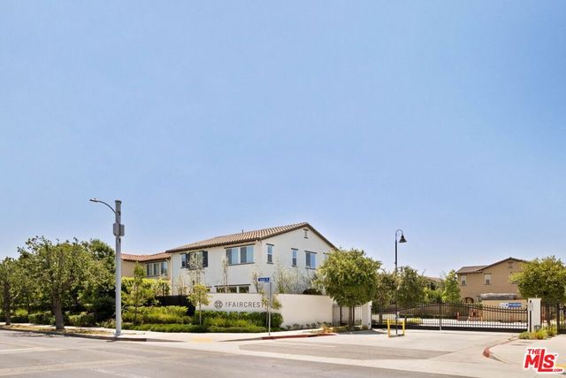 5929 Spelthorne Lane, Los Angeles, CA 90034