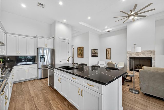 10033 Regency Way, Palm Beach Gardens, FL 33412