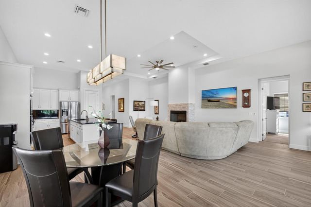 10033 Regency Way, Palm Beach Gardens, FL 33412