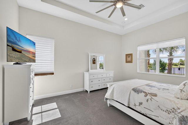 10033 Regency Way, Palm Beach Gardens, FL 33412