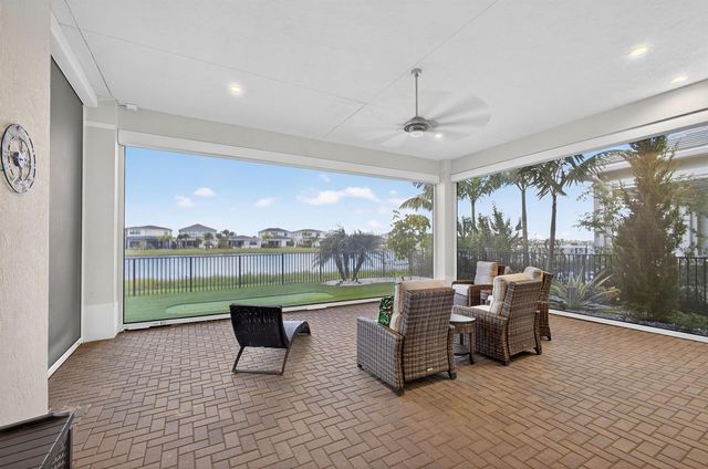 10033 Regency Way, Palm Beach Gardens, FL 33412