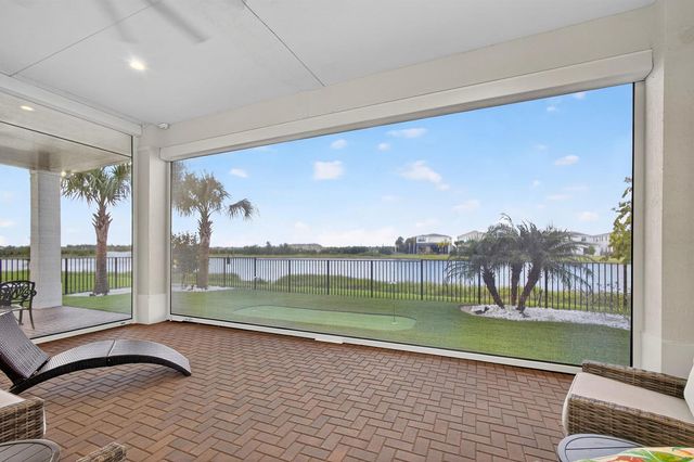 10033 Regency Way, Palm Beach Gardens, FL 33412