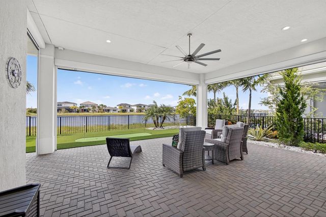 10033 Regency Way, Palm Beach Gardens, FL 33412