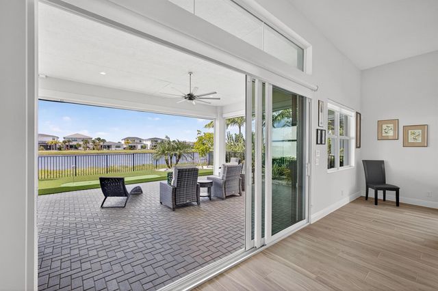 10033 Regency Way, Palm Beach Gardens, FL 33412