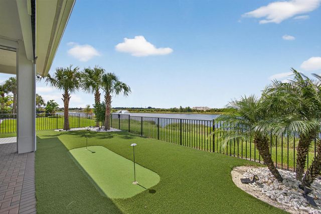 10033 Regency Way, Palm Beach Gardens, FL 33412