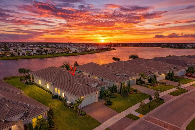 10033 Regency Way, Palm Beach Gardens, FL 33412