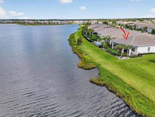 10033 Regency Way, Palm Beach Gardens, FL 33412