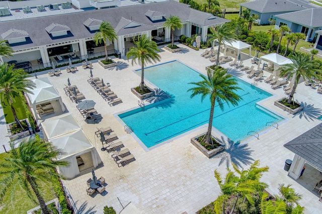 10033 Regency Way, Palm Beach Gardens, FL 33412