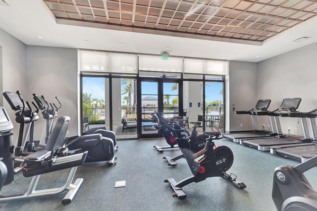 10033 Regency Way, Palm Beach Gardens, FL 33412