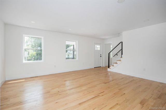 7441 S Broadway, Red Hook, NY 12571