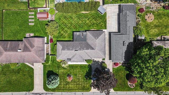 2910 Greenleaf Boulevard, Elkhart, IN 46514