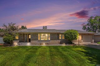 2910 Greenleaf Boulevard, Elkhart, IN 46514