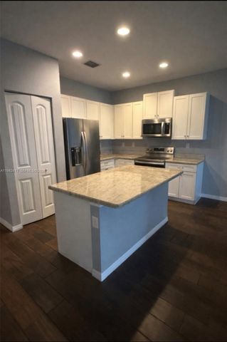 1040 NW 33rd Ct 1040, Pompano Beach, FL 33064