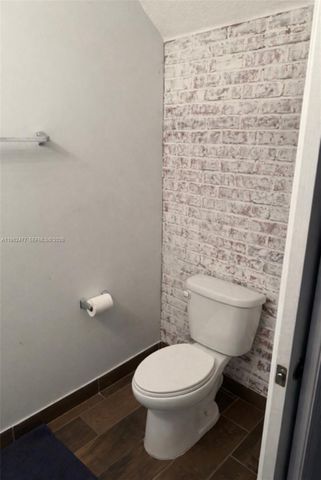 1040 NW 33rd Ct 1040, Pompano Beach, FL 33064