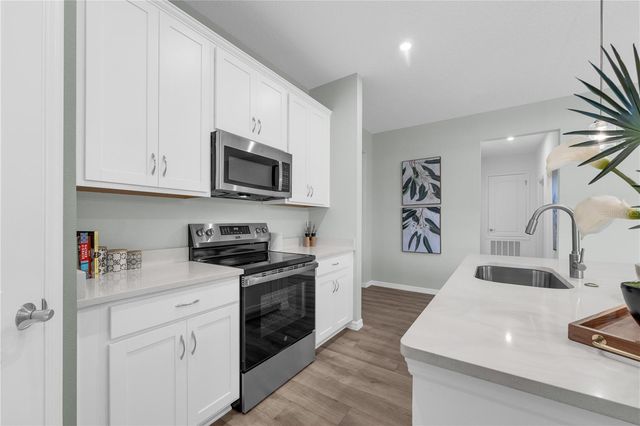 1754 BLUE LAGOON CIRCLE, Mascotte, FL 34753