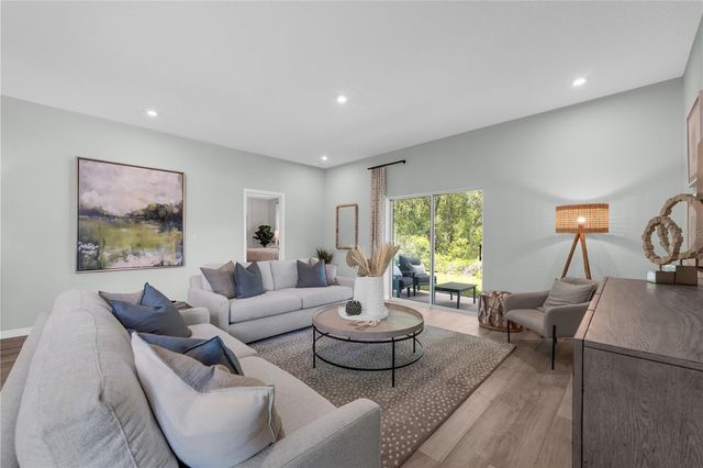 1754 BLUE LAGOON CIRCLE, Mascotte, FL 34753