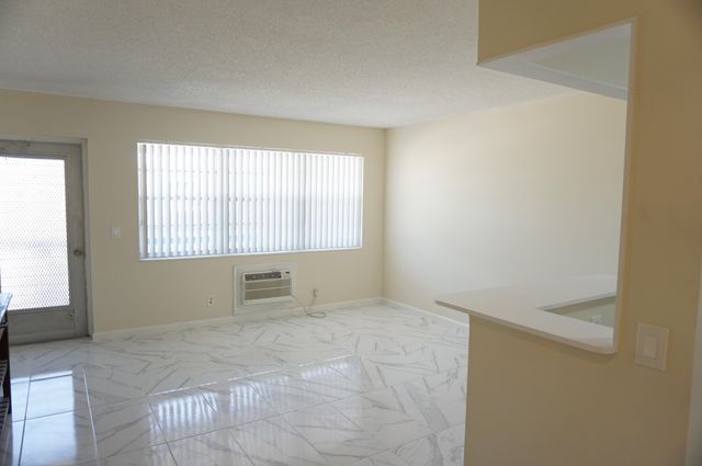 33 Windsor B, West Palm Beach, FL 33417
