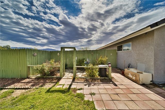 2910 Sunset Street, Pahrump, NV 89060