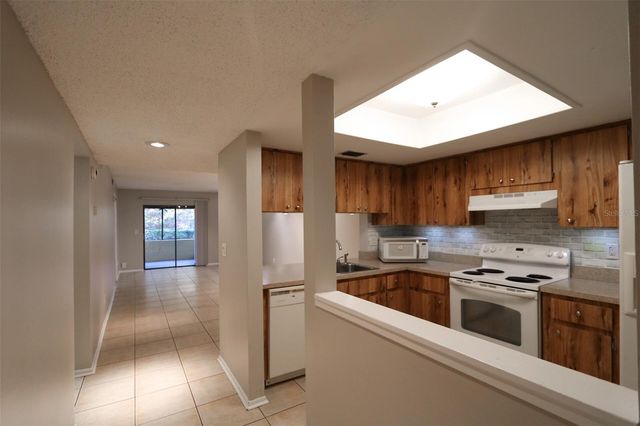 4957 PURITAN CIRCLE 403, Tampa, FL 33617