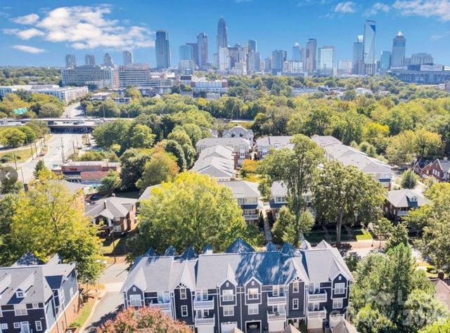 1600 Walnut View Drive, Charlotte, NC 28208