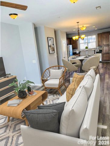 1600 Walnut View Drive, Charlotte, NC 28208