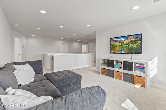 2025 W Domaine Dr, Coeur D'alene, ID 83815