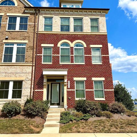 20674 DUXBURY TER, Ashburn, VA 20147