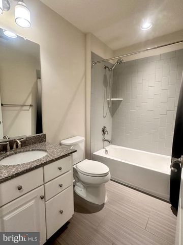 20674 DUXBURY TER, Ashburn, VA 20147