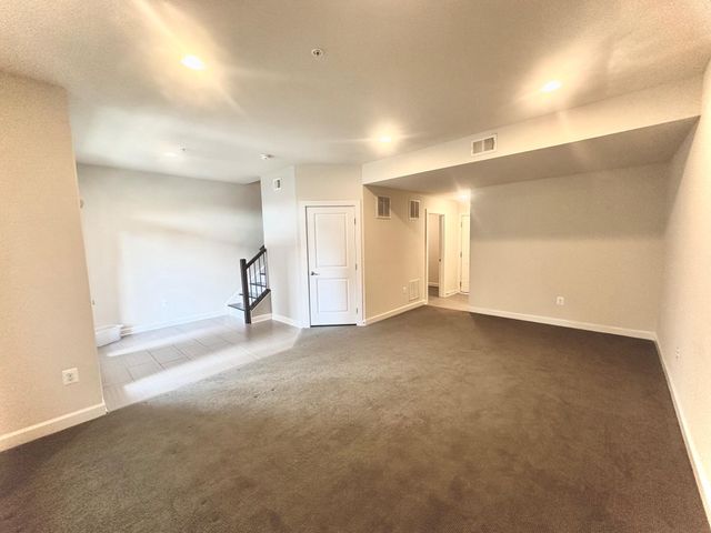 20674 DUXBURY TER, Ashburn, VA 20147