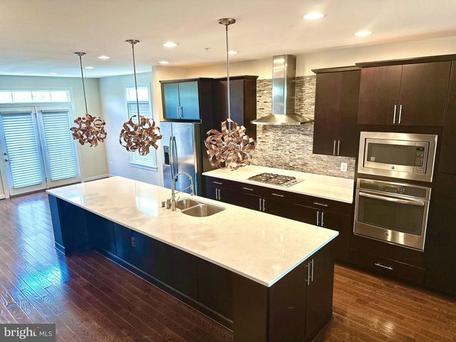 20674 DUXBURY TER, Ashburn, VA 20147