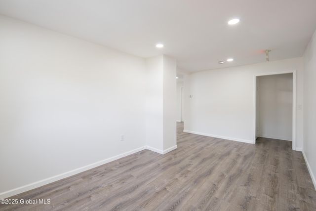 135 Freemans Bridge Road, Glenville, NY 12302