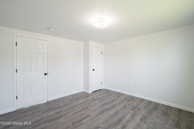 135 Freemans Bridge Road, Glenville, NY 12302