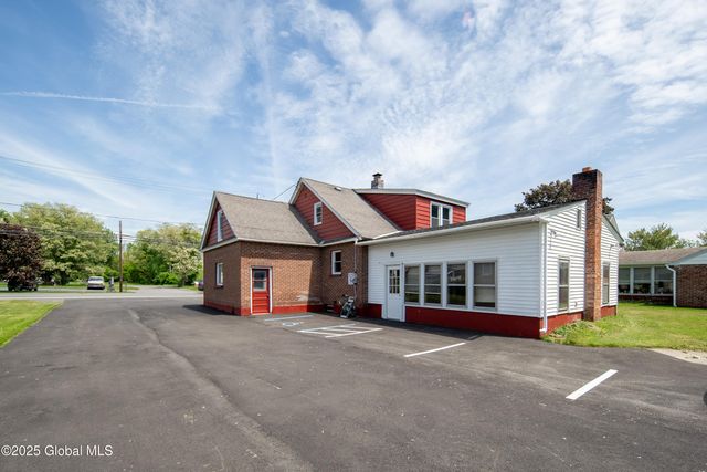 135 Freemans Bridge Road, Glenville, NY 12302