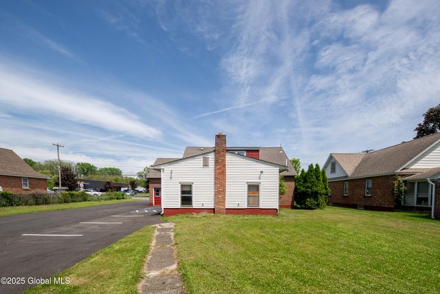 135 Freemans Bridge Road, Glenville, NY 12302