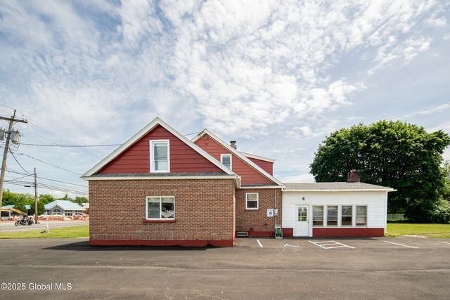 135 Freemans Bridge Road, Glenville, NY 12302